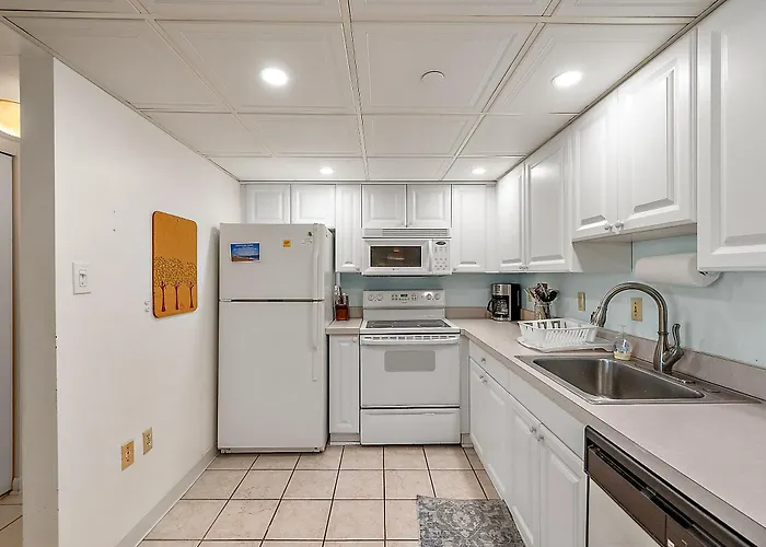 Quay-beautiful Ocean Front Unit With Indoor Pool! *