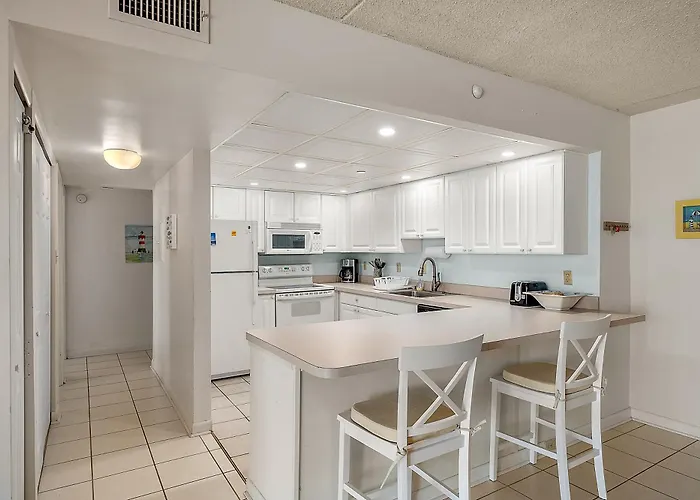 Quay-beautiful Ocean Front Unit With Indoor Pool!