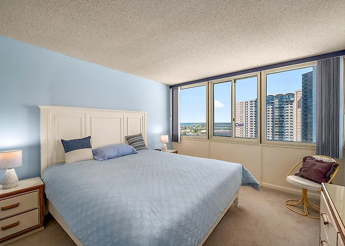 Quay-beautiful Ocean Front Unit With Indoor Pool!