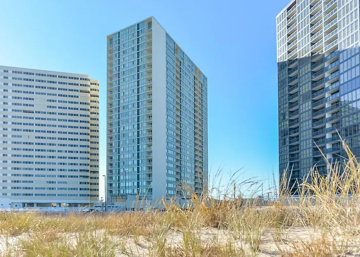 Quay-beautiful Ocean Front Unit With Indoor Pool!